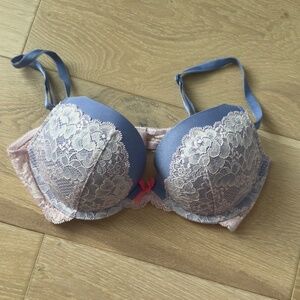 Victoria's Secret Dream Angels Push Up Bra Blue and Cream 34C